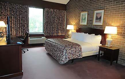 Split Rock Resort Lodge King Room