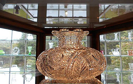 Explore the Dorflinger Glass Museum