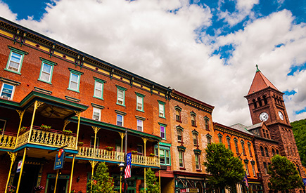 Shoppint at Downtown Jim Thorpe